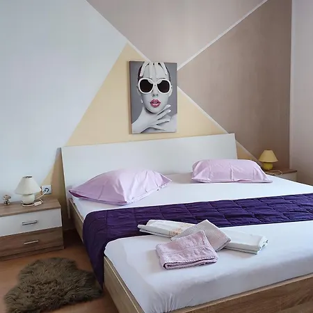 By The Sea - Diklo, - 16369